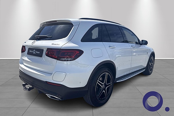 Mercedes-Benz GLC300 e 6 of 30