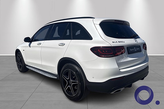 Mercedes-Benz GLC300 e 3 of 30
