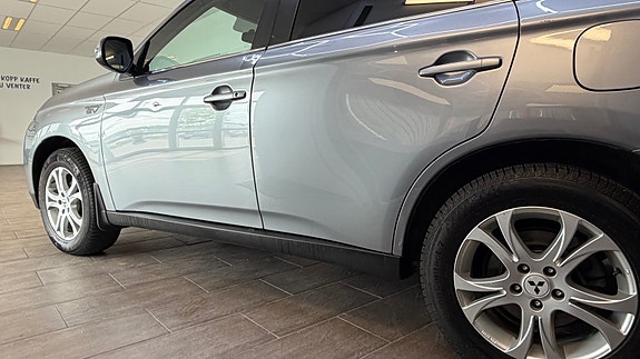 Mitsubishi Outlander 10 of 30