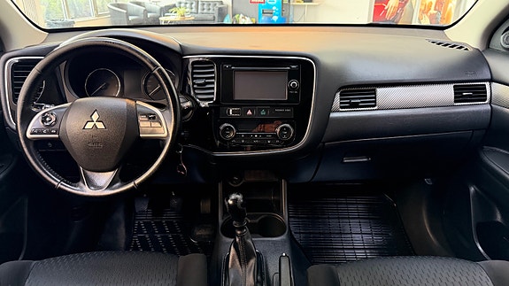 Mitsubishi Outlander 22 of 30