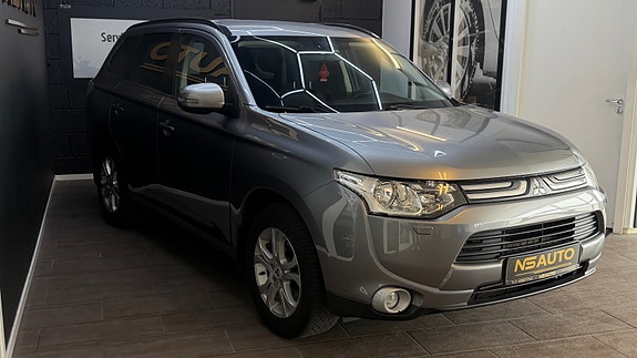 Mitsubishi Outlander 3 of 5