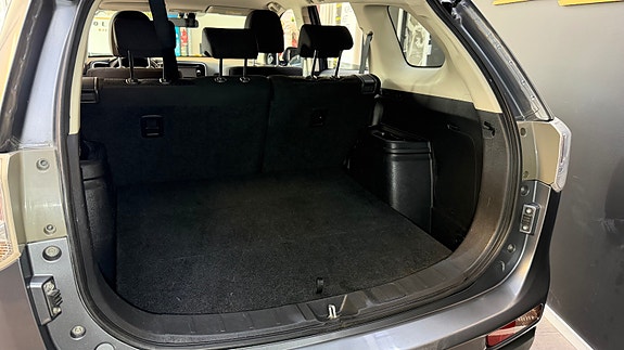 Mitsubishi Outlander 19 of 30