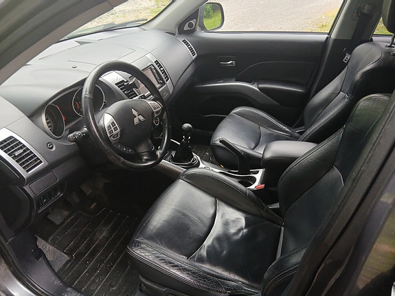 Mitsubishi Outlander 12 of 14