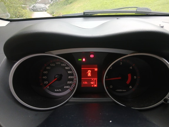 Mitsubishi Outlander 9 of 14