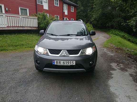 Mitsubishi Outlander 2 of 14