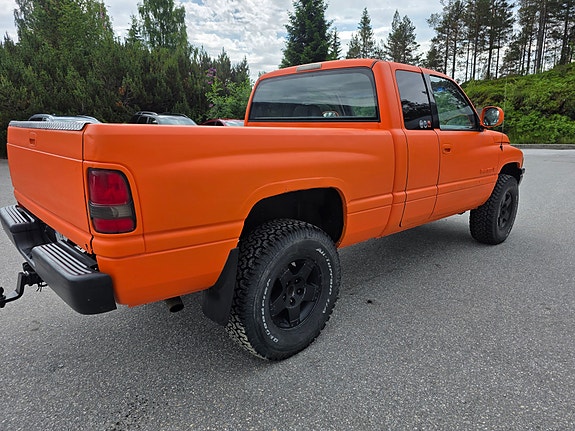 Dodge RAM 4 of 9