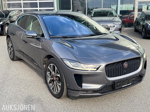 Jaguar I-PACE 3 of 5
