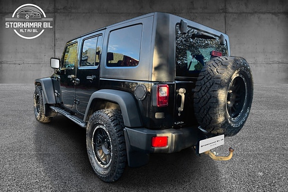 Jeep Wrangler 4 of 5