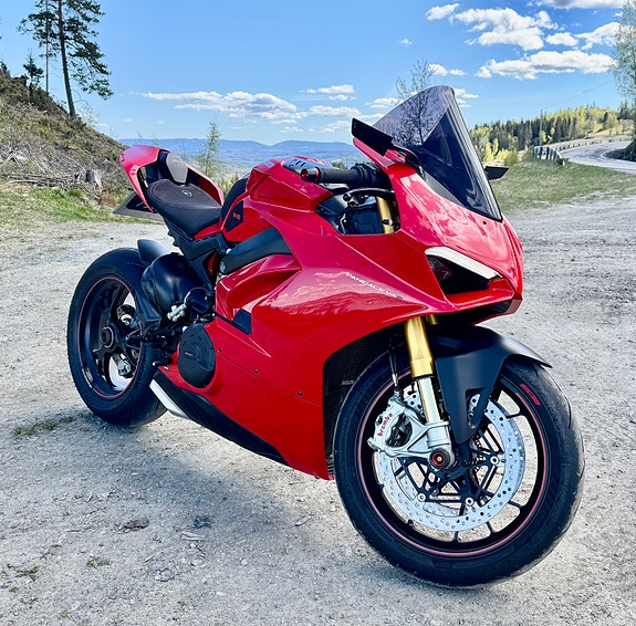 Ducati Panigale V4S 5 of 5