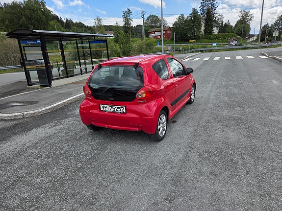 Toyota Aygo 5 of 5
