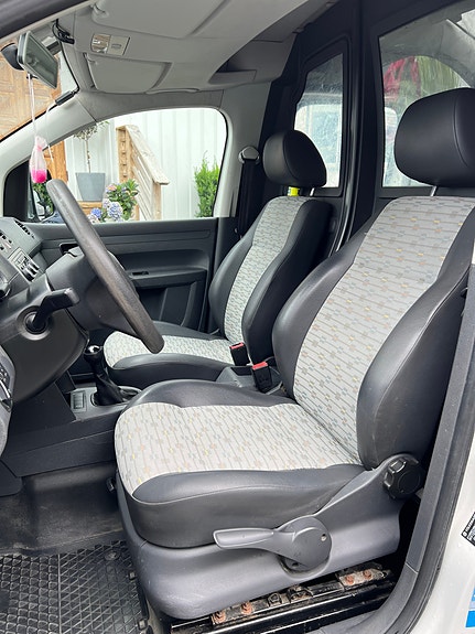 Volkswagen Caddy Maxi 4 of 5
