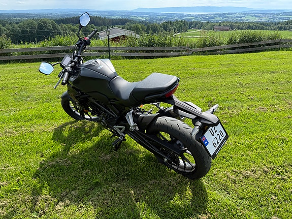 Honda CB 300 R 3 of 6