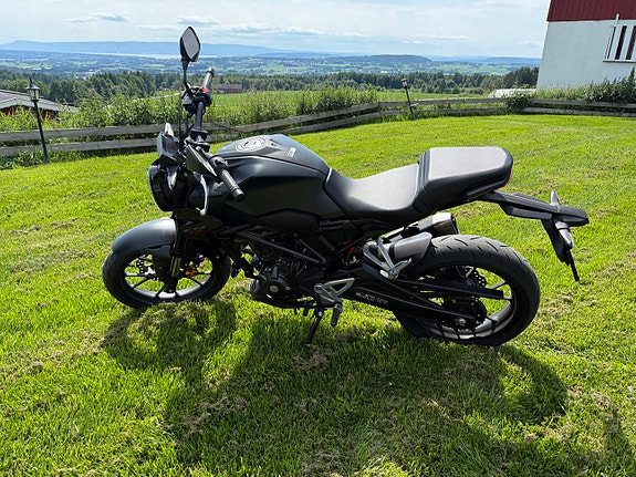 Honda CB 300 R 6 of 6