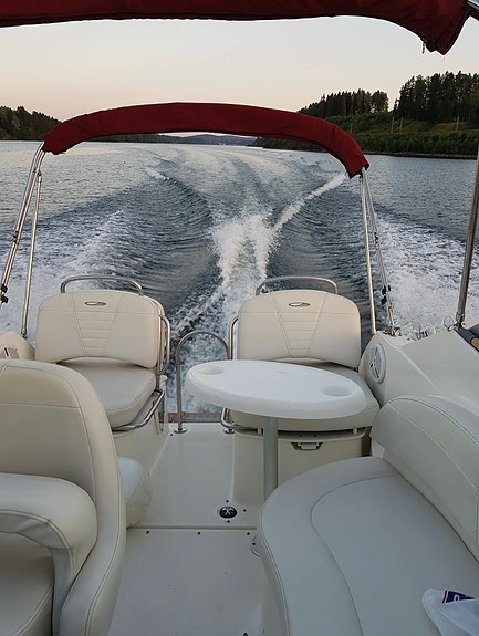 Maxum 2400SE Sport cruiser 12 of 30