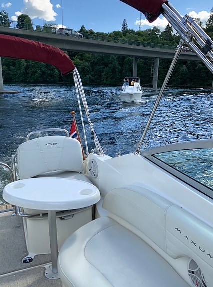 Maxum 2400SE Sport cruiser 11 of 30