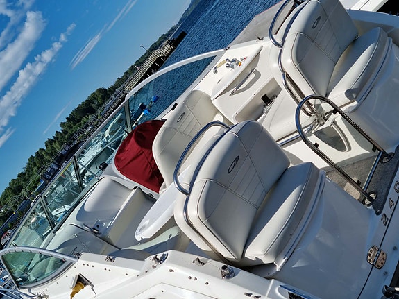 Maxum 2400SE Sport cruiser 27 of 30