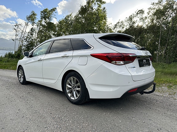 Hyundai i40 3 of 5