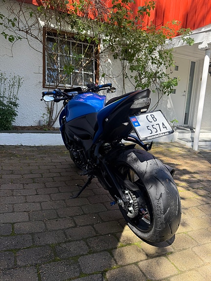 Suzuki GSX-S 1000 2 of 5