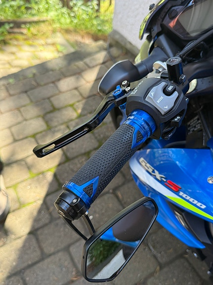 Suzuki GSX-S 1000 7 of 13