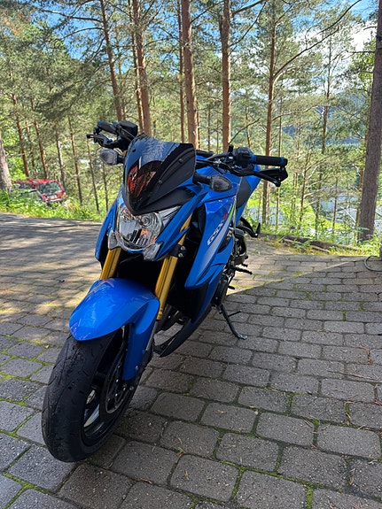 Suzuki GSX-S 1000 4 of 5