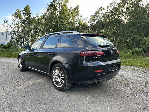 Alfa Romeo 159 3 of 5