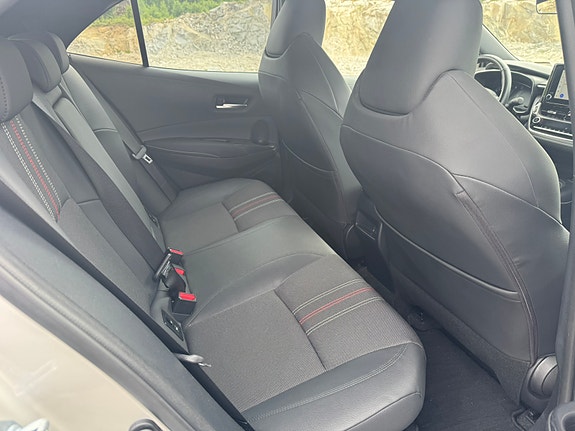 Toyota Corolla 17 of 19