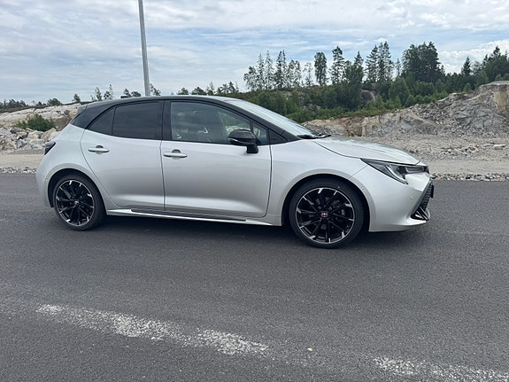 Toyota Corolla 4 of 5