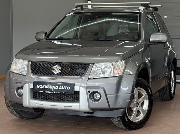 Suzuki Grand Vitara 2 of 5