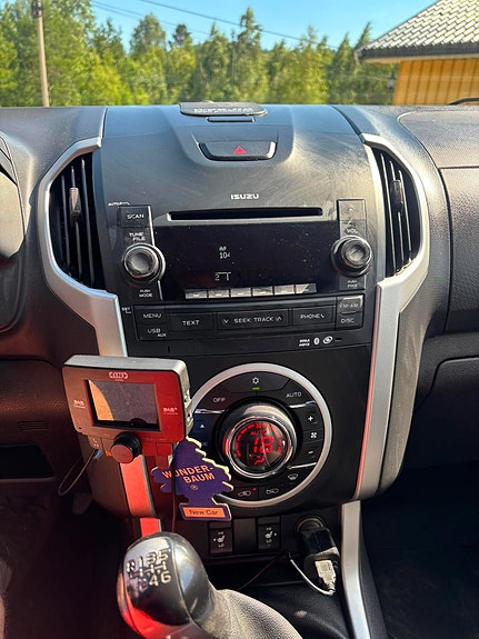 Isuzu D-max 21 of 27