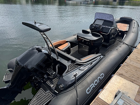 Grand 850 Golden Line Ultimate Black Edition m/Yamaha 300 hk. - Toppmodellen!! 3 of 5