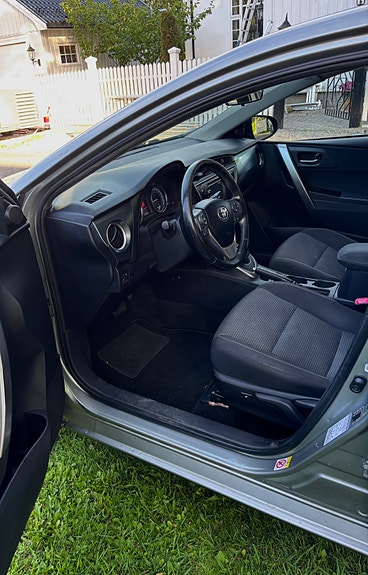 Toyota Auris 14 of 20