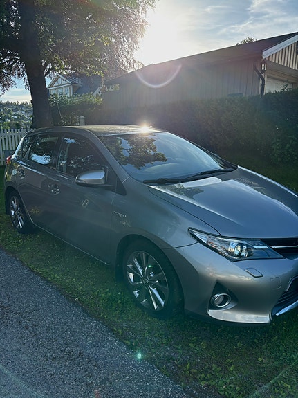 Toyota Auris 6 of 20