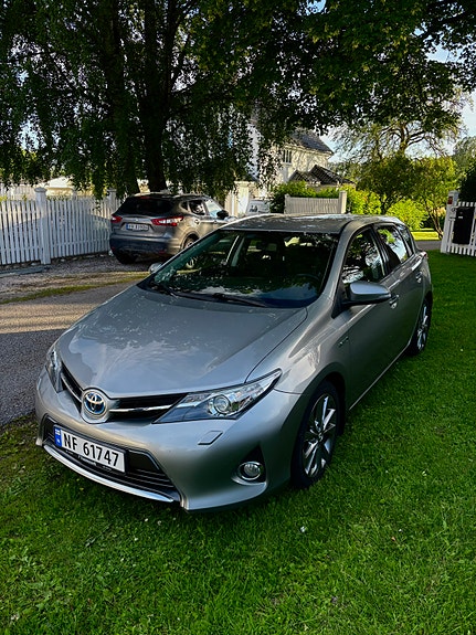 Toyota Auris 2 of 20