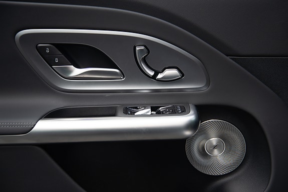 Mercedes-Benz GLB350 7 of 24