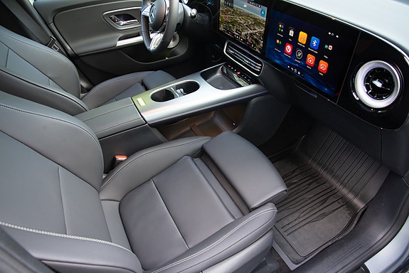 Mercedes-Benz GLB350 21 of 24