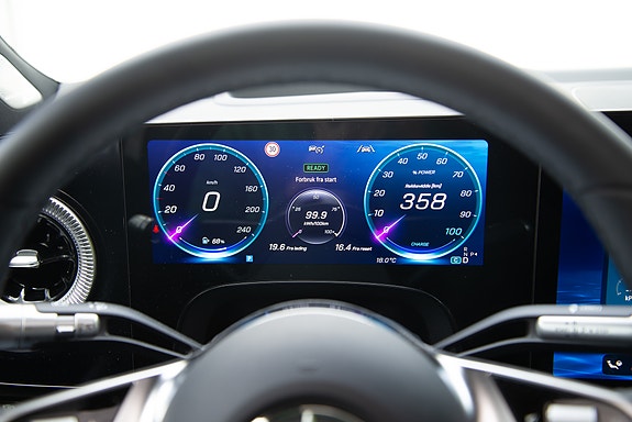 Mercedes-Benz GLB350 15 of 24