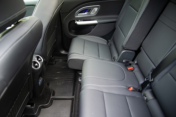 Mercedes-Benz GLB350 22 of 24