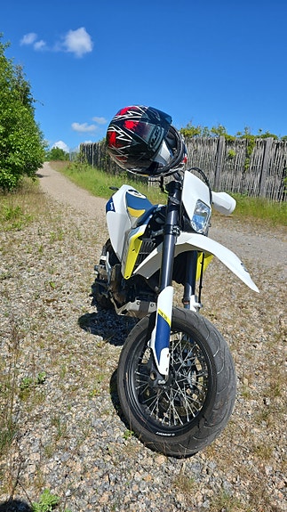 Husqvarna FE 701 2 of 5
