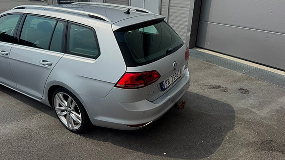 Volkswagen Golf VII 5 of 5