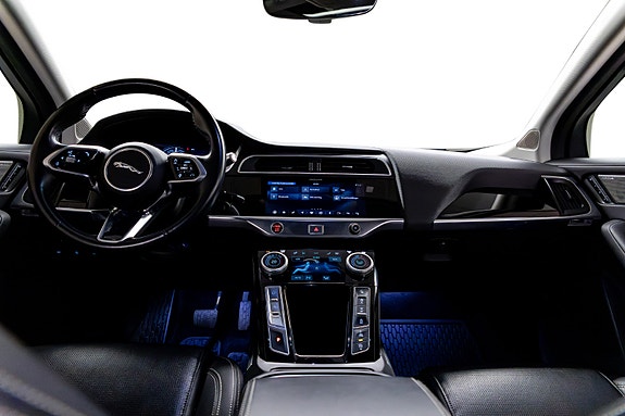 Jaguar I-PACE 4 of 5