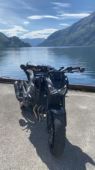 Kawasaki Z 800 2 of 5
