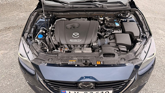 Mazda 3 3 of 5