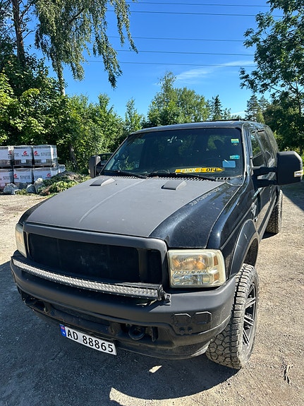 Ford Excursion 2001 photo 2
