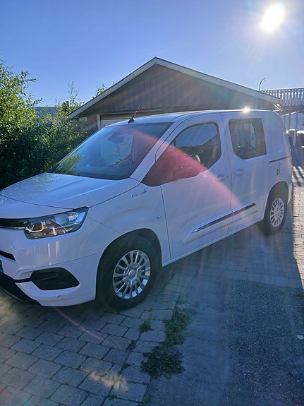 Toyota Proace City 2 of 5