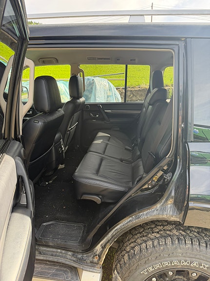 Mitsubishi Pajero 11 of 12