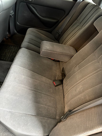 Toyota Camry 4 of 5