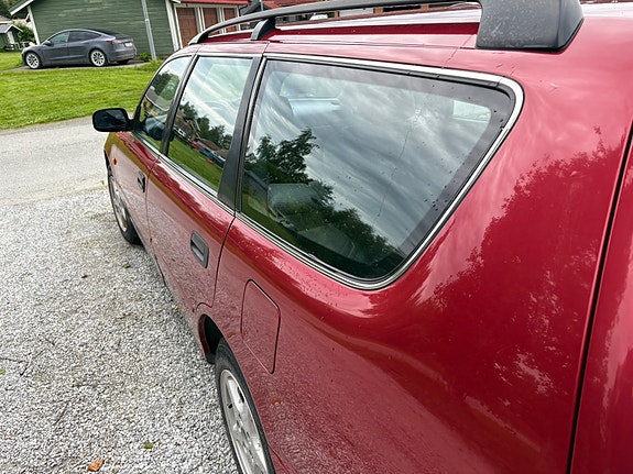 Toyota Camry 5 of 5