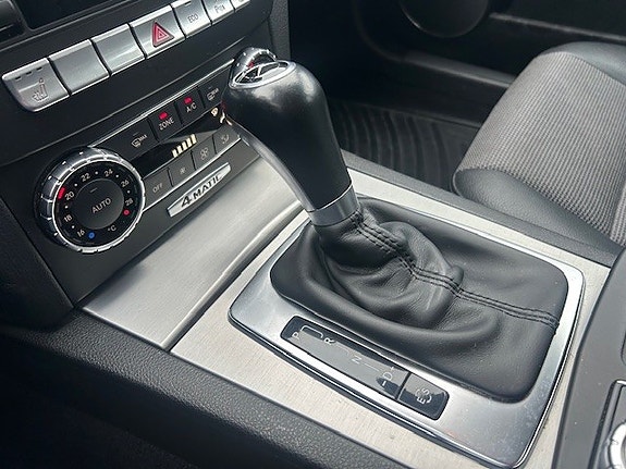 Mercedes-Benz C220 d 13 of 14