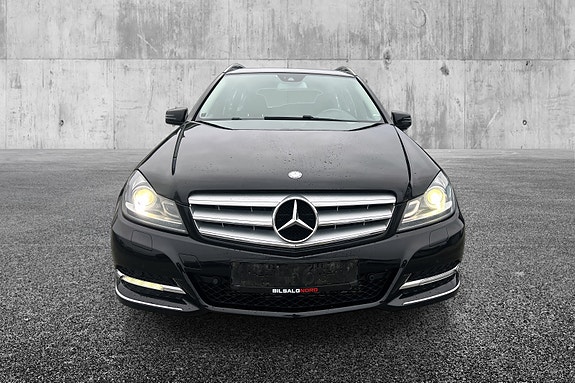 Mercedes-Benz C220 d 2 of 14