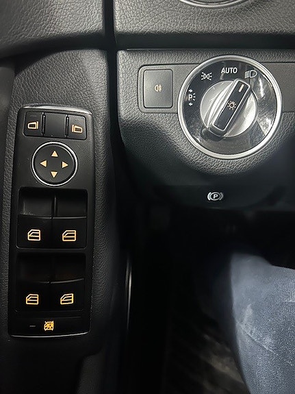Mercedes-Benz C220 d 11 of 14